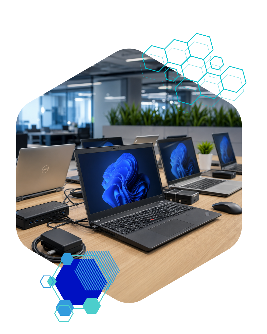 Computadores da assinatura Starsonic sobre a mesa